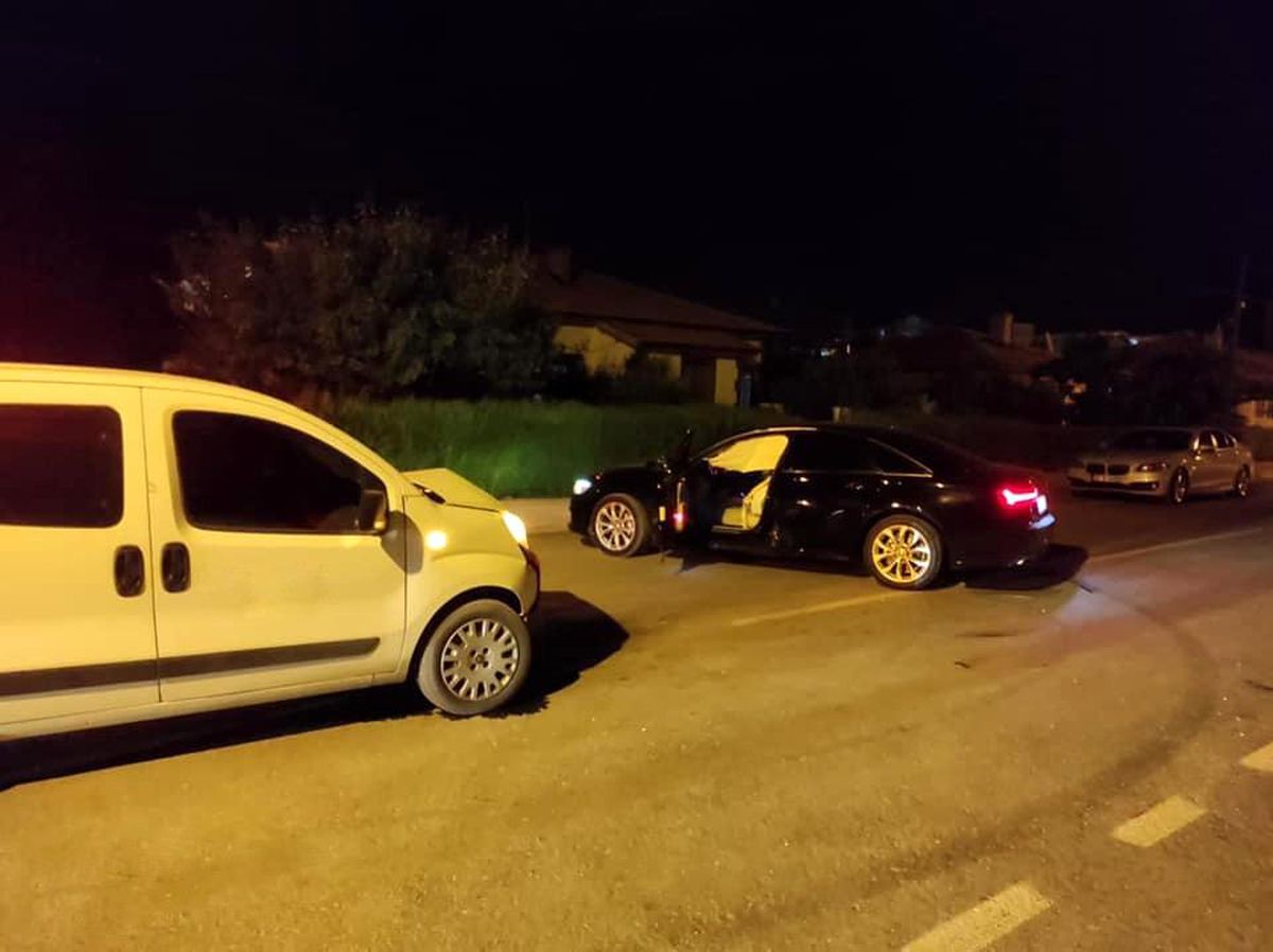 Otomobil ile hafif ticari araç çarpıştı: 2 yaralı