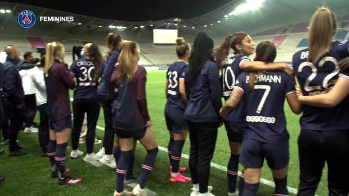 PSG\'nin Kadın Futbol Takımı Tarihinde İlk Kez Lig Şampiyonu Oldu