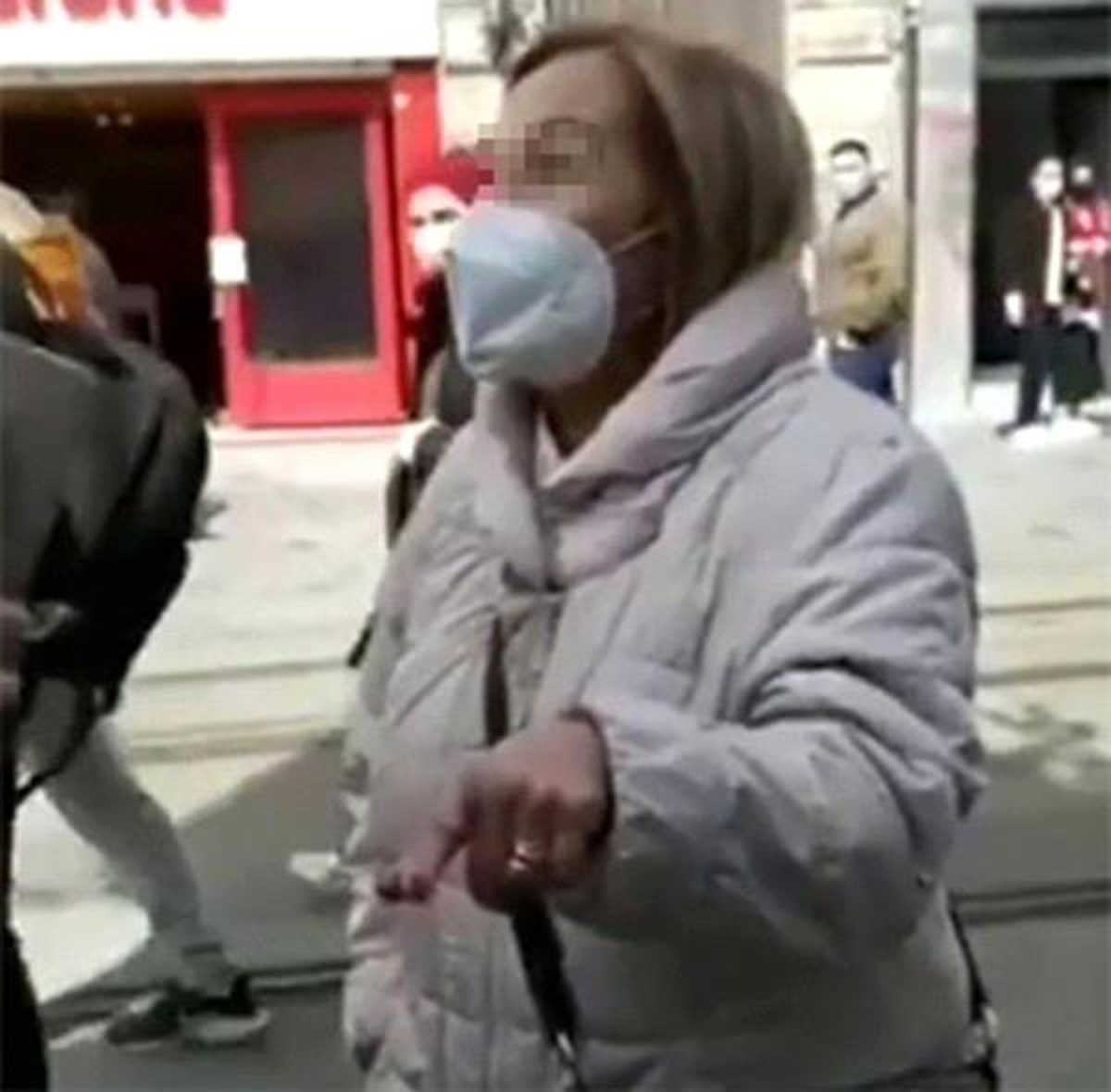 Taksim\'de çarşaflı 3 genç kıza hakaret ettiği iddia edilen şüpheli hakkında iddianame hazırlandı