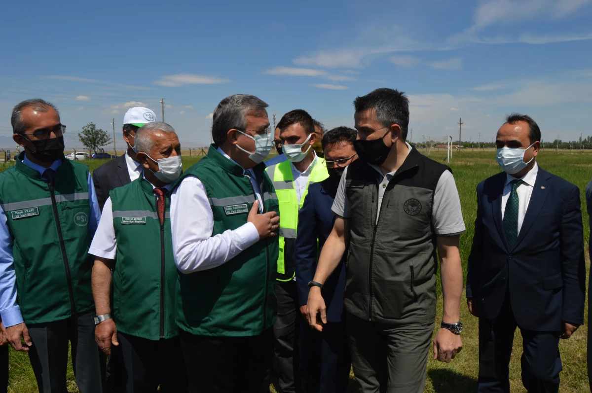 Tarım ve Orman Bakanı Pakdemirli, Afyonkarahisar\'da sulama sistemlerini inceledi Açıklaması