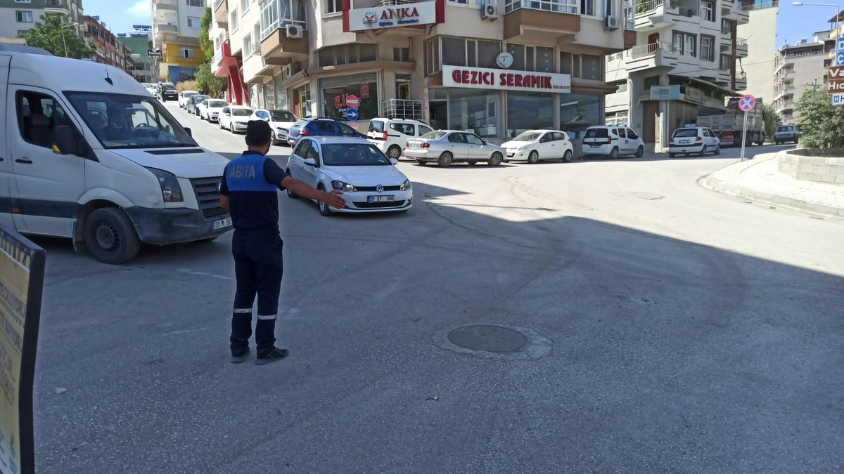 Zabıta ekipleri denetimlerini sürdürüyor