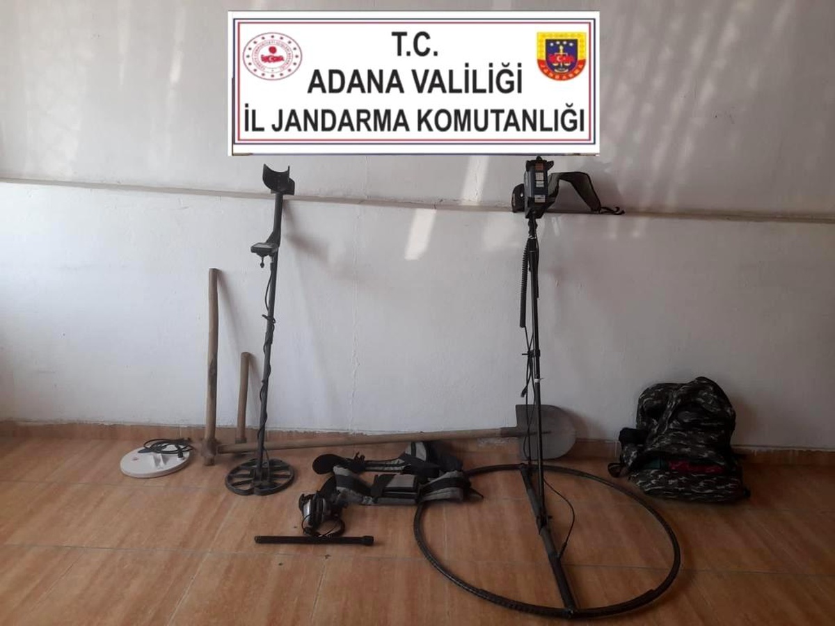 Adana\'da kaçak kazı yapan 4 kişi suçüstü yakalandı