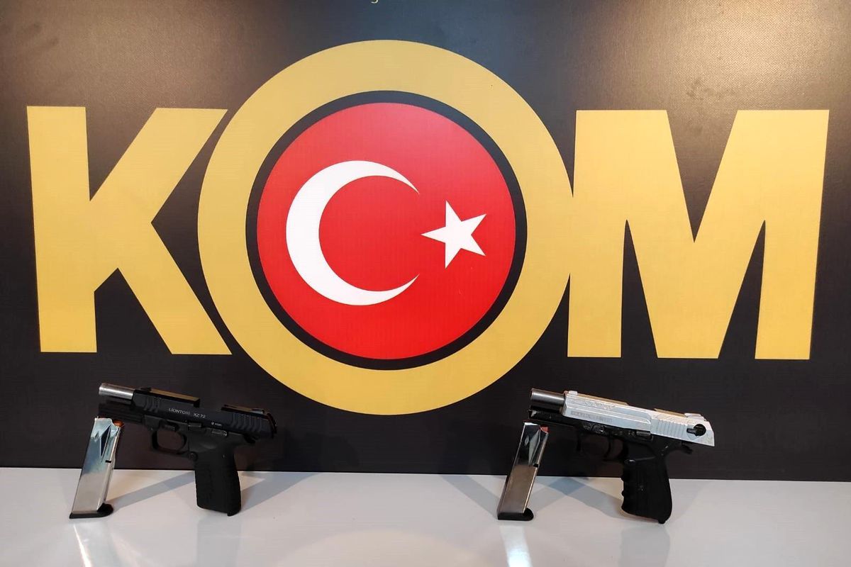 Aksaray\'da kaçak silah operasyonu: 4 gözaltı