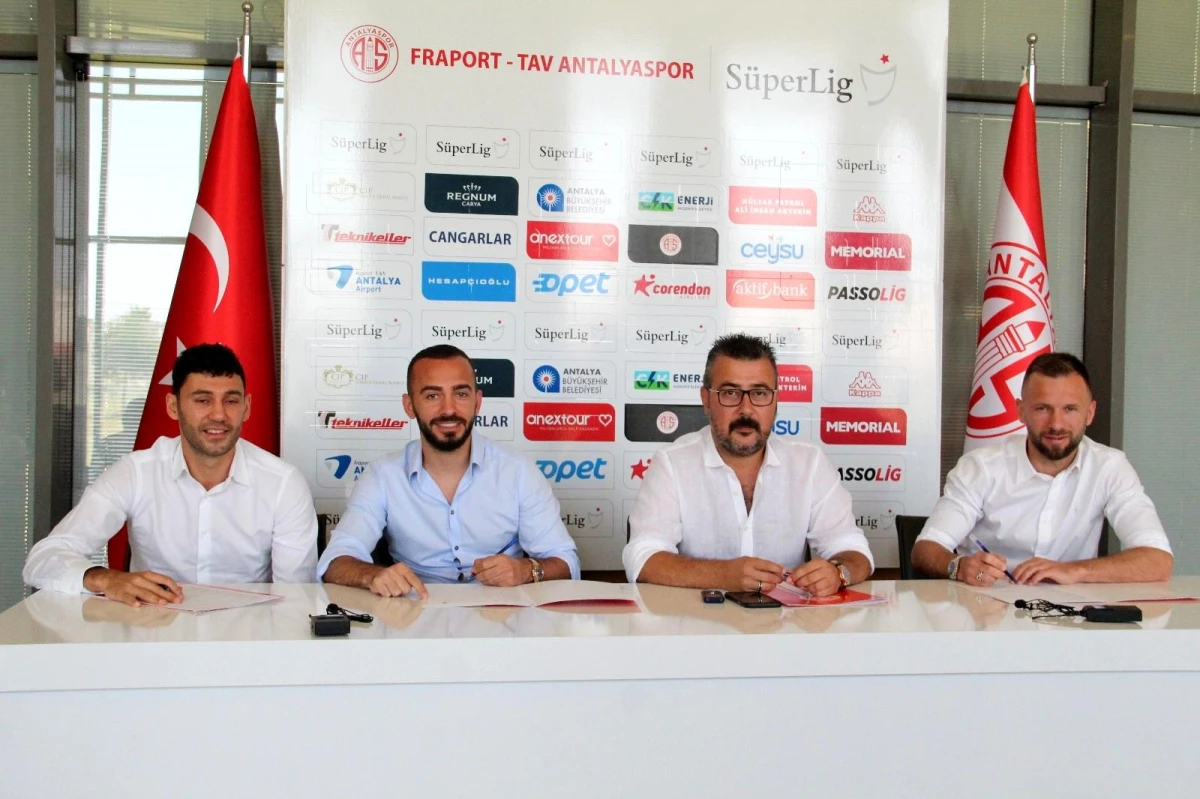 Son dakika haberi: Antalyaspor\'da iç transferde 3 imza