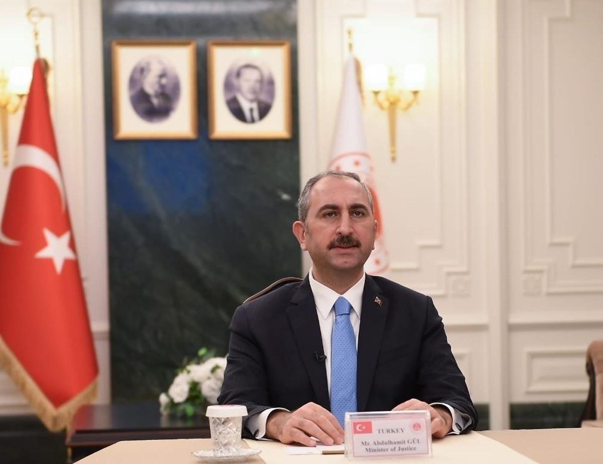 Bakan Gül: "Bu yasama döneminde sivil anayasa yapılacaktır, yeni sivil anayasa ihtiyaçtır"