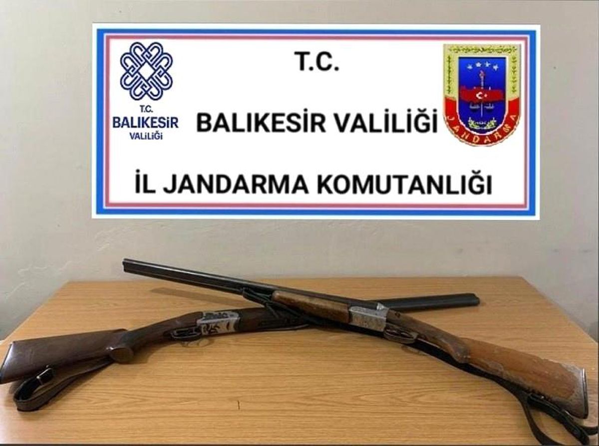 Balıkesir\'de jandarmadan aranan 21 şahsa gözaltı