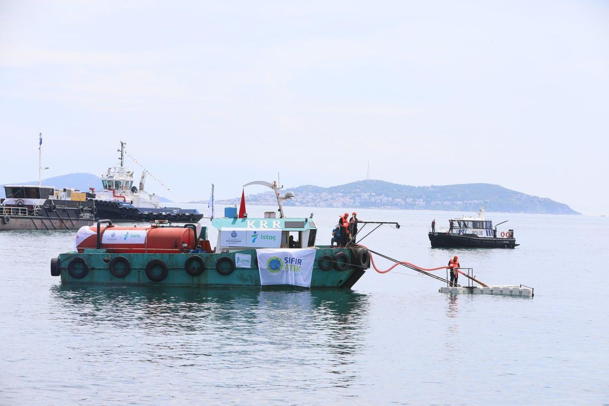 Başkan Büyükakın, \'\'Marmara Denizi ortak akılla kurtulacak\'\'