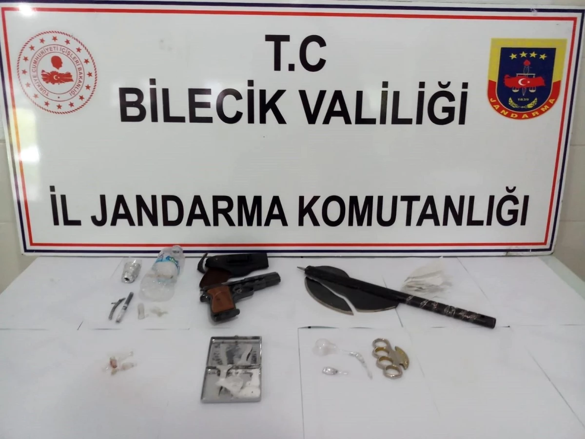 Bilecik\'te uyuşturucu operasyonu, 3 kişi gözaltına alındı