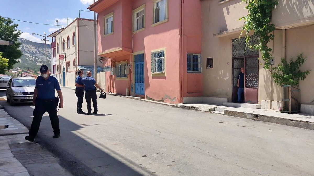 Burdur\'da şüpheli çanta alarmı