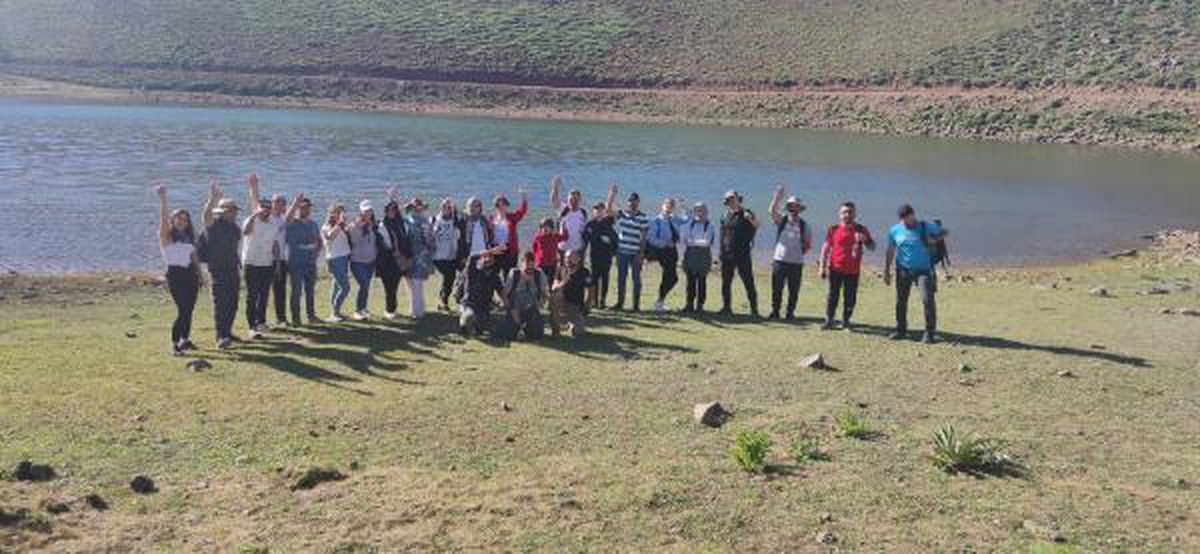 Son dakika haberleri | Doğa tutkunlarından 2 bin 300 rakımlı Gerindal Krater Gölü\'ne yürüyüş