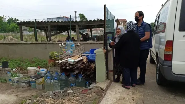 Ev sahibi tarafından evinde ölü bulundu, acılı anne kapıda gözyaşlarına boğuldu