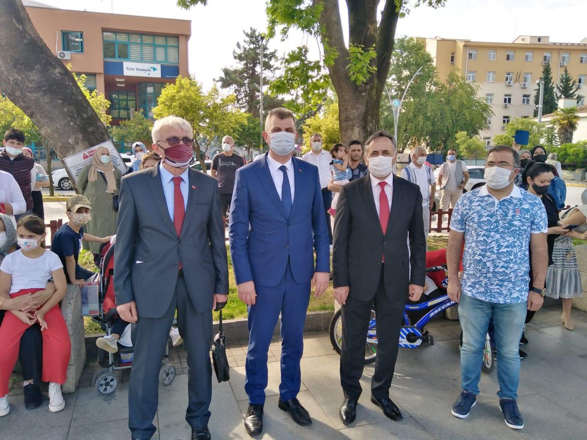 Gölcük\'te halk oyunu gösterisi gerçekleştirildi