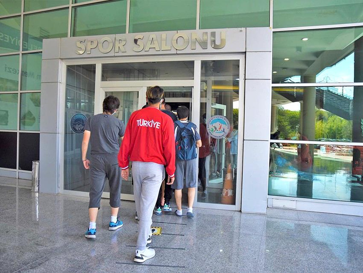 Görme Engelliler Futbol Milli Takımı Kayseri\'de kamp yapıyor