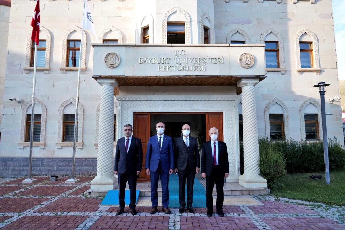 Gümüşhane Üniversitesi Rektörü Zeybek\'ten Rektör Türkmen\'e ziyaret