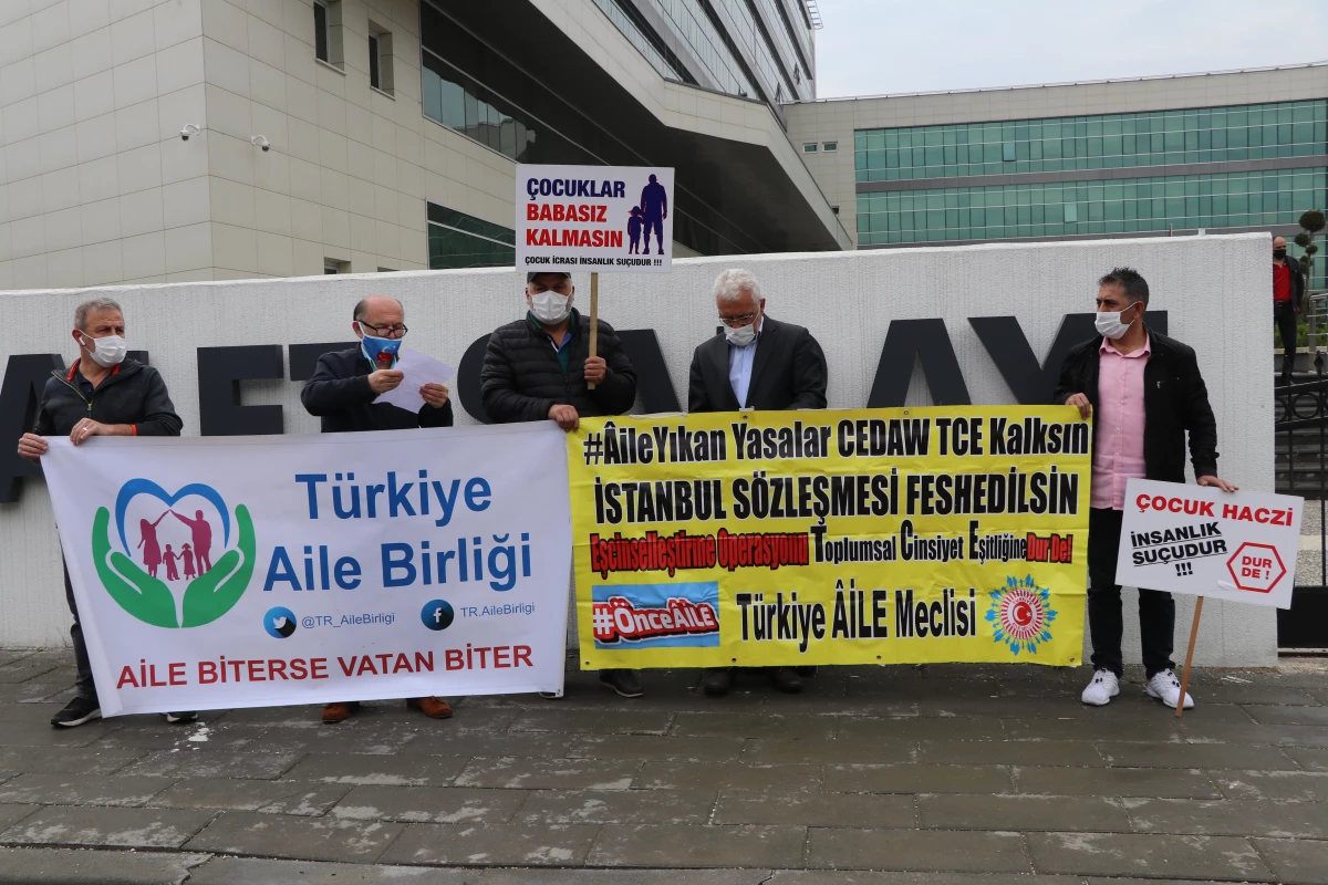 İstanbul\'dan Ankara\'ya yürüyen Türkiye Aile Birliği üyeleri Bolu\'ya ulaştı