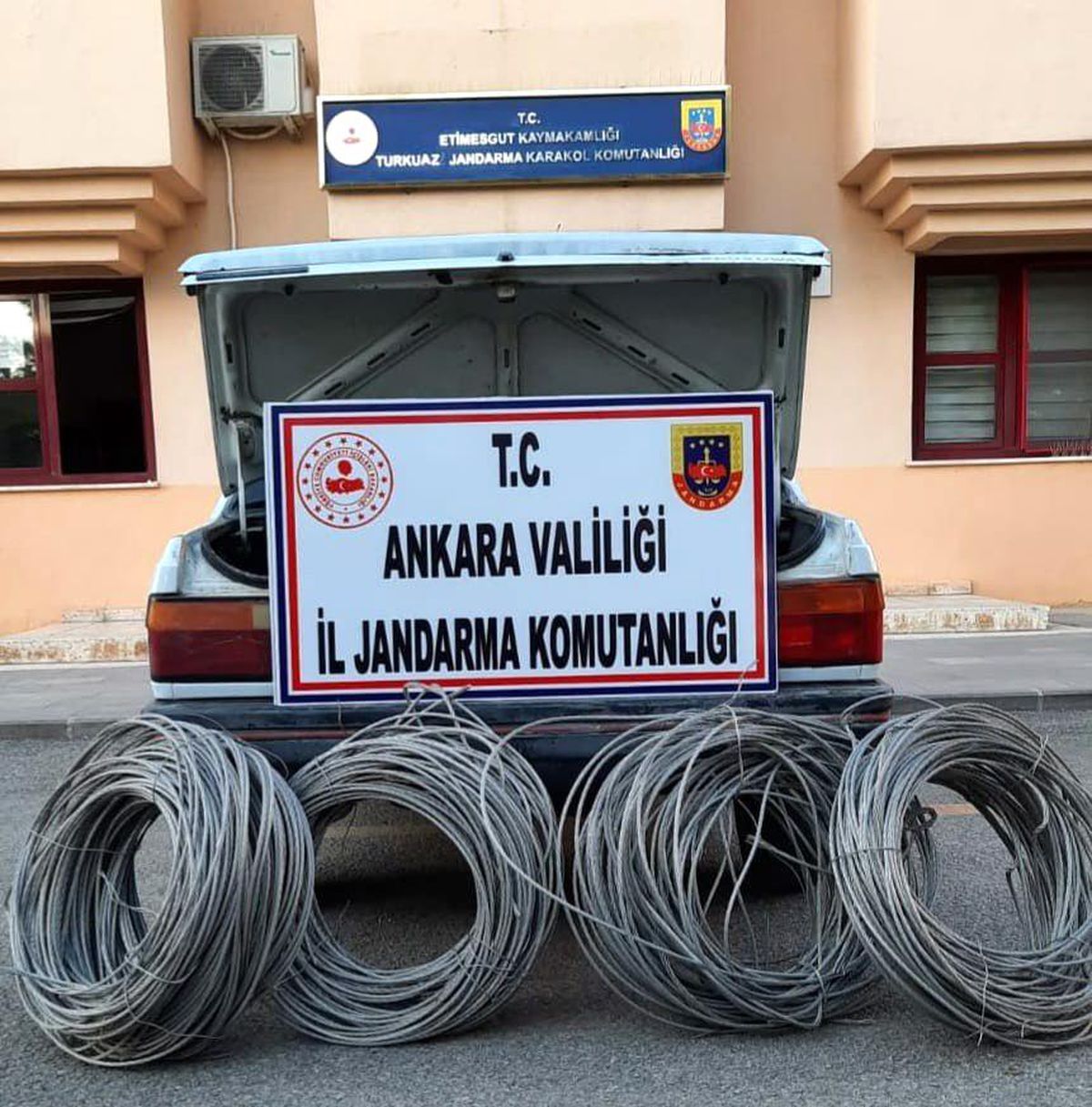 Kablo hırsızına suçüstü