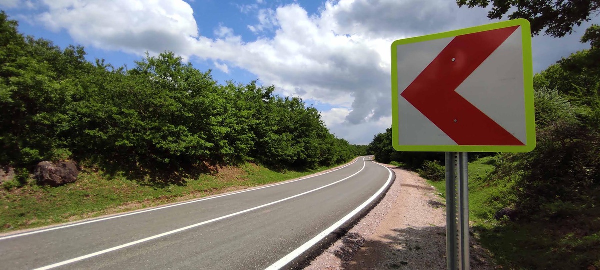 Körfez radar yolunda yol çizgileri çizildi