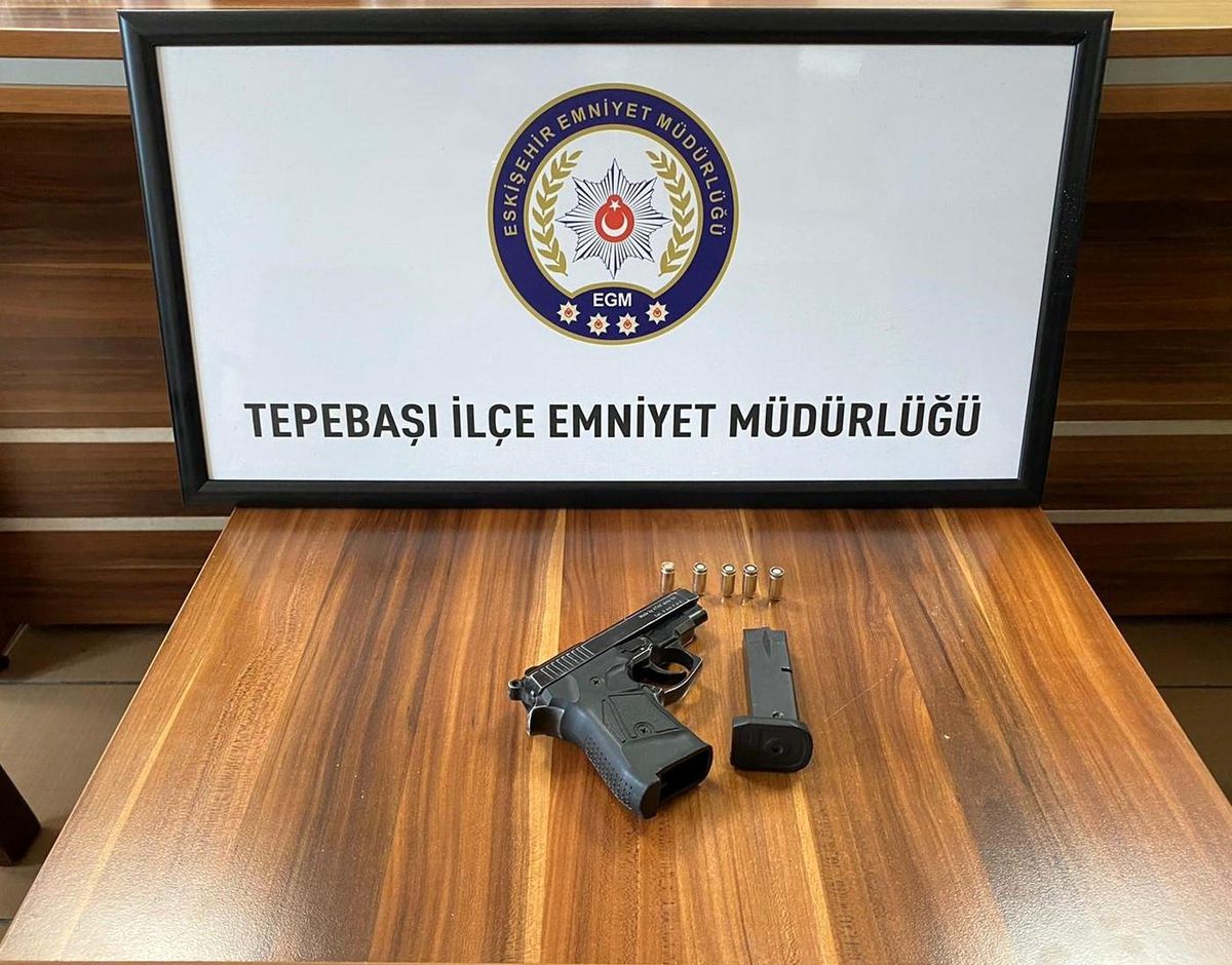 Son dakika haberleri: Kurusıkıdan bozma tabancayla polis uygulama noktasında yakalandı