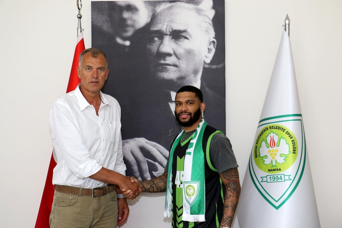 Manisa BBSK Basketbol takımına yeni oyun kurucu