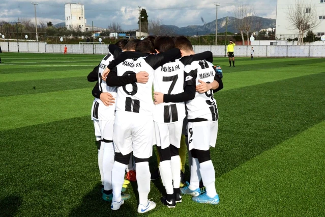 Manisa FK Futbol Okulları Ege Bölgesi'ne yayılıyor