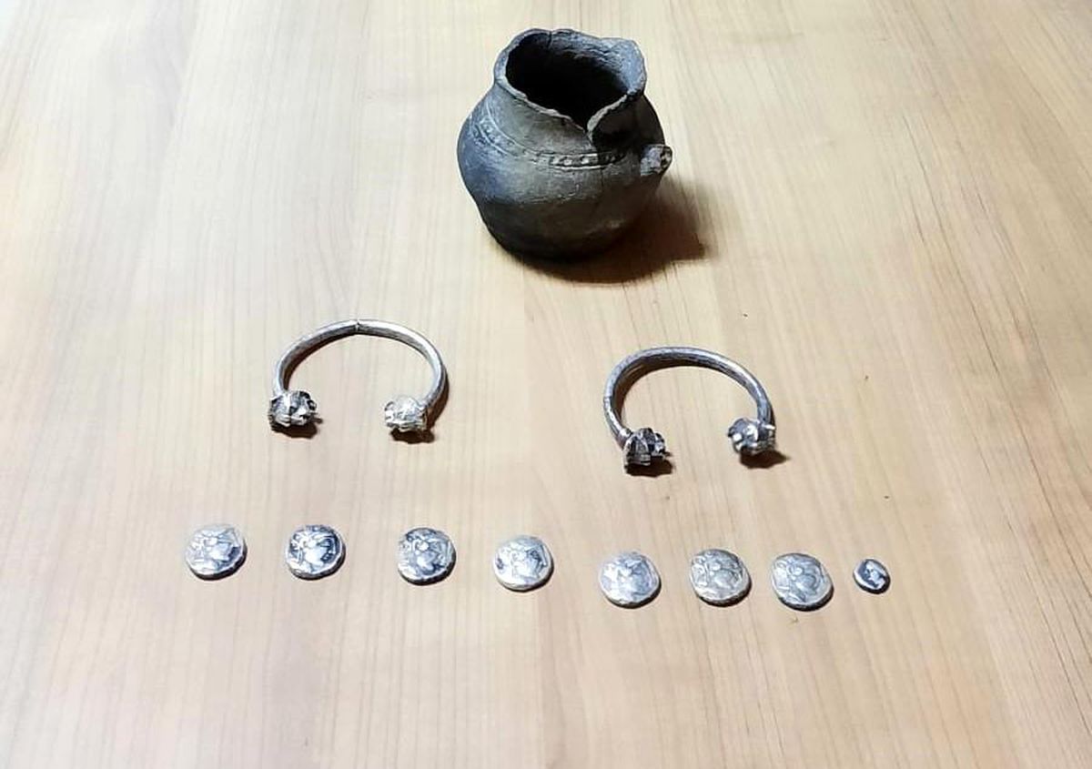 Şüpheli araçtan tarihi eser çıktı