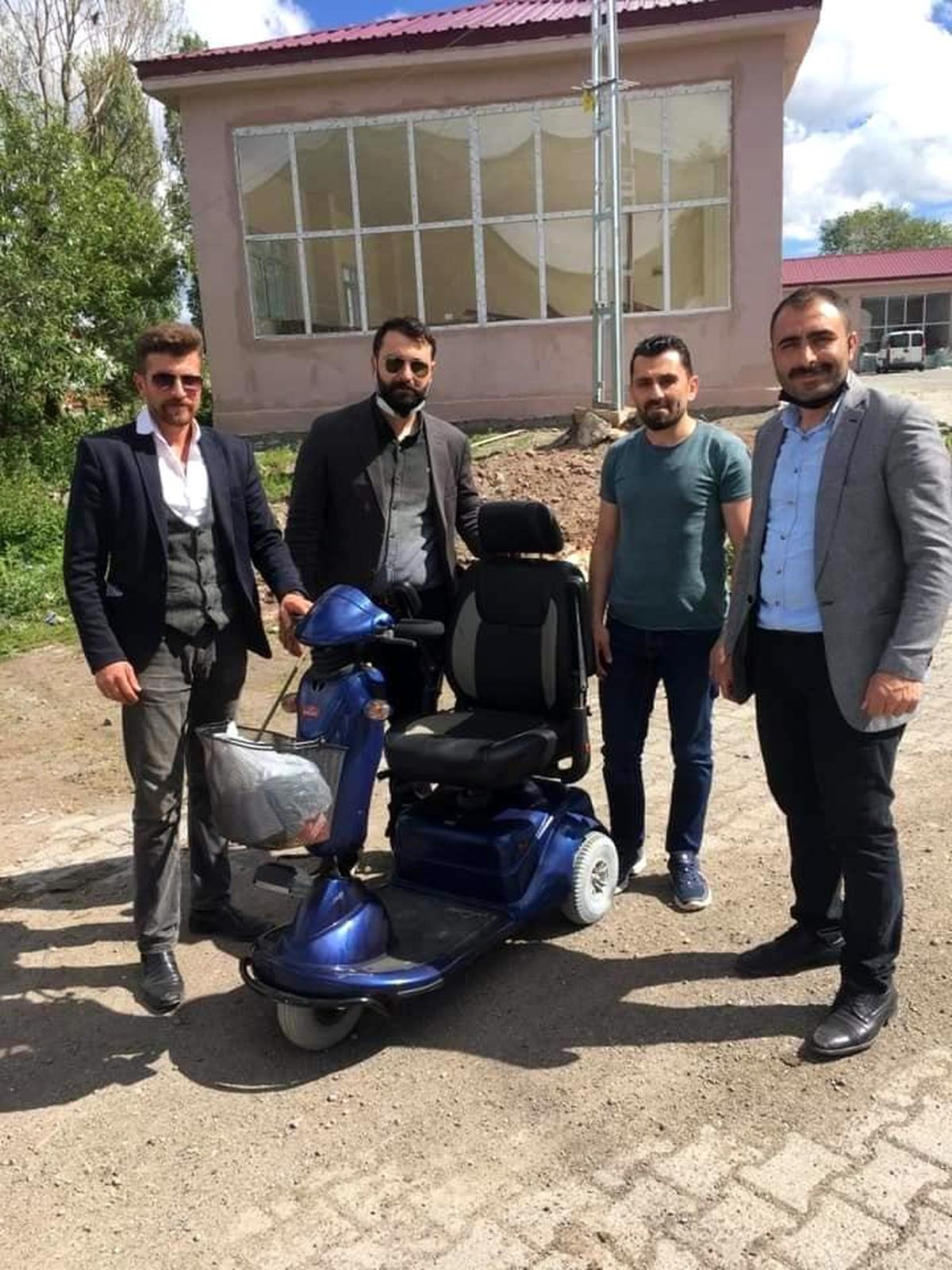Ülkü Ocaklarından akülü araç kampanyası