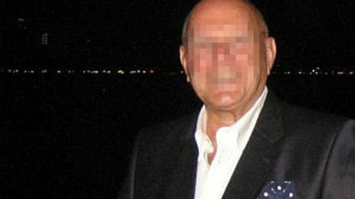 Yaşlı adam hem parasından hem itibarından oldu! 102 bin lirası çalınıp, rehberindeki kişilere cinsel içerikli fotoğraflar gönderildi