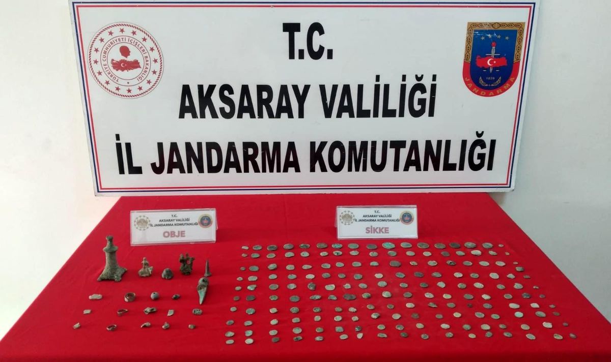 Aksaray\'da Roma dönemine ait 171 sikke ve 20 tarihi obje ele geçirildi
