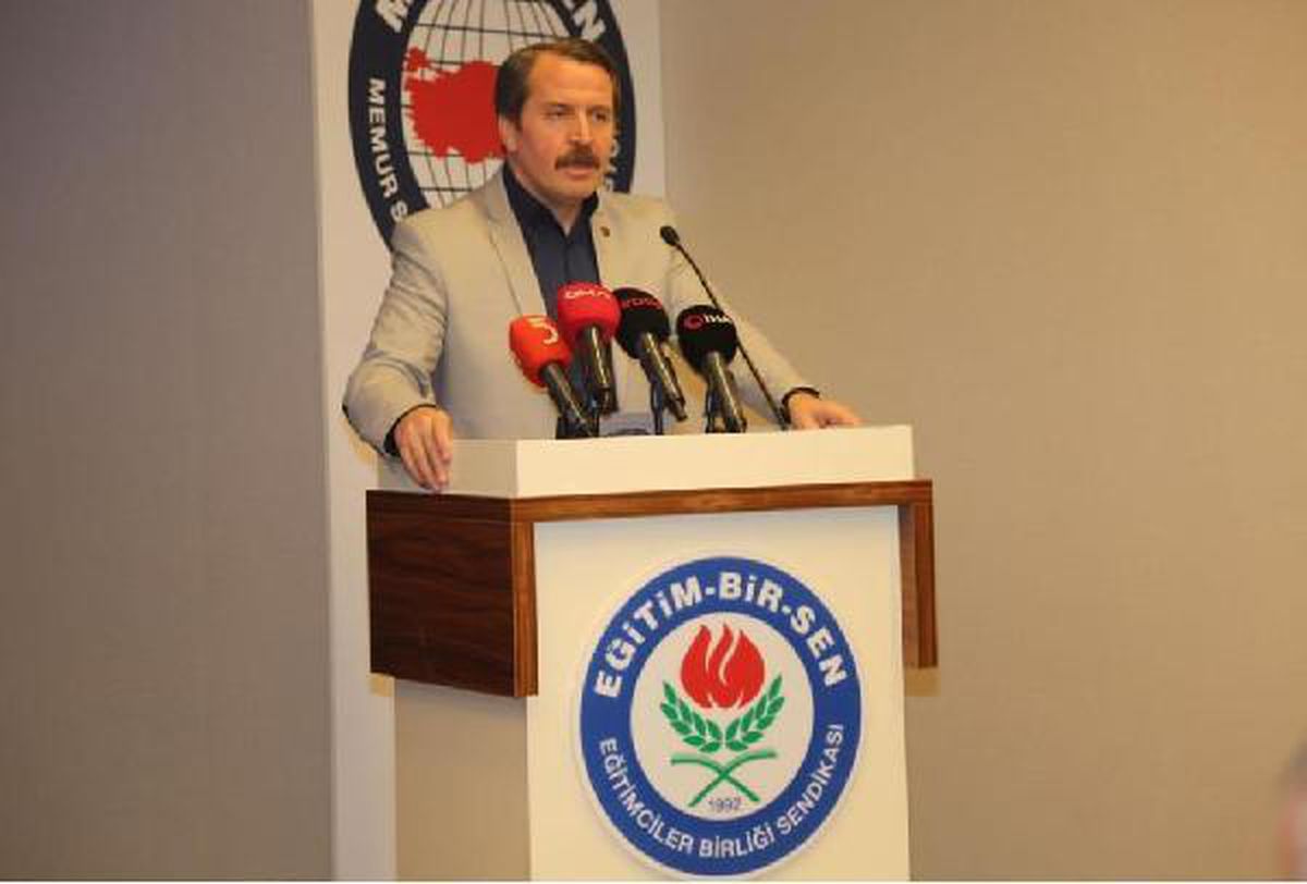 Ali Yalçın, \'Yükseköğretimde Değişim ve Dönüşüm Beklentileri\' raporunu açıkladı