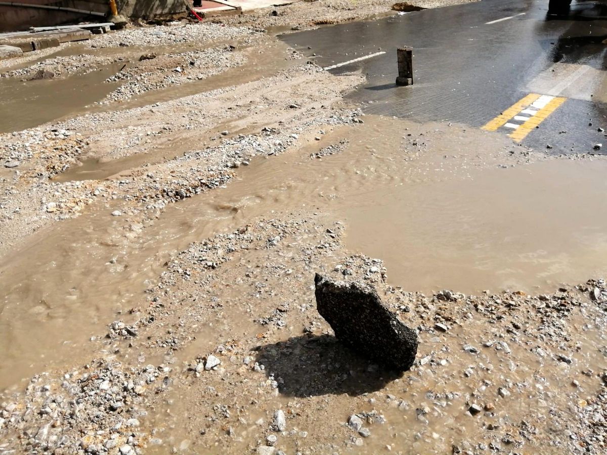 Ankara\'da sel: Araçlar sürüklendi, caddeler sular altında kaldı