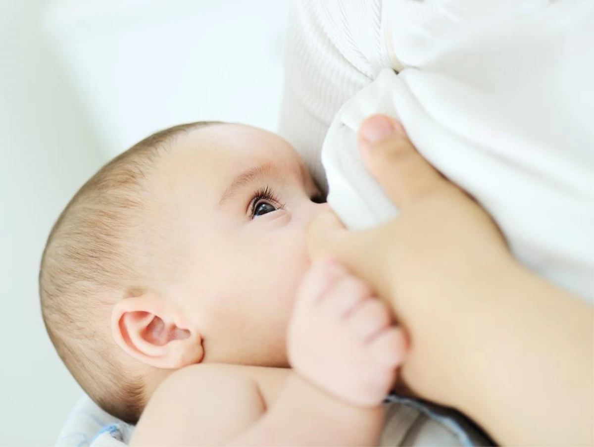 Anne sütü, bebeğin ilk aşısı