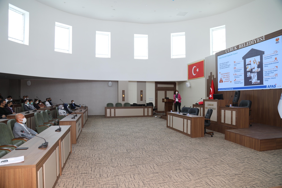 Çubuk\'ta belediye çalışanlarına "afet farkındalık" eğitimi verildi