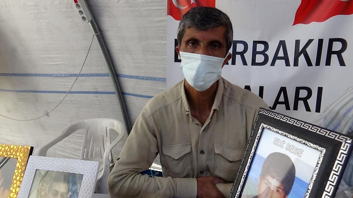 Evlat nöbetindeki baba, oğlunun dağa kaçırılmasından HDP\'yi sorumlu tuttu