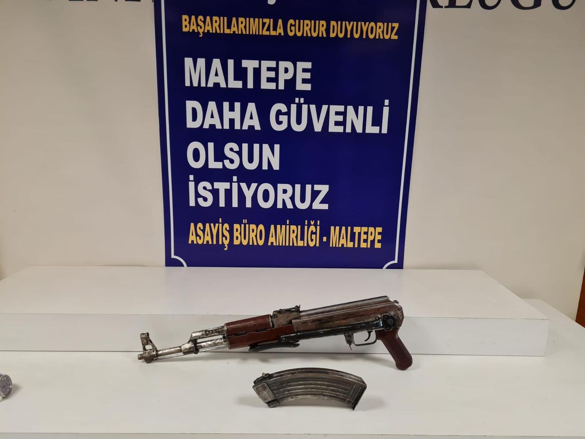 Maltepe\'de kalaşnikofla 2 kişiyi yaraladığı gerekçesiyle 1 kişi gözaltına alındı
