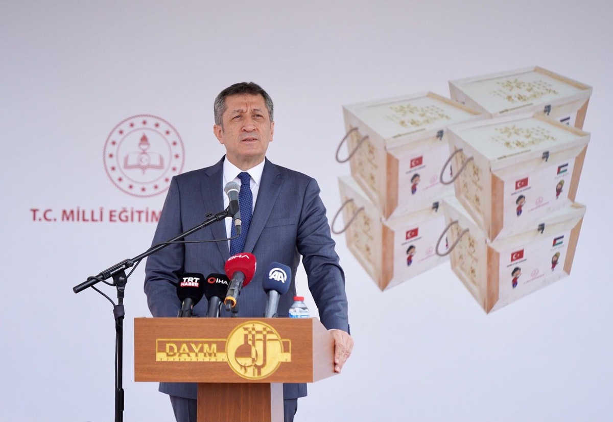 Son dakika haberleri | Milli Eğitim Bakanlığından Filistinli çocuklara \'oyun sandıkları\'