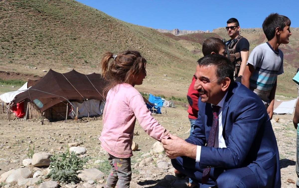 Silah sesleri yerine insan sesleri yankılanıyor