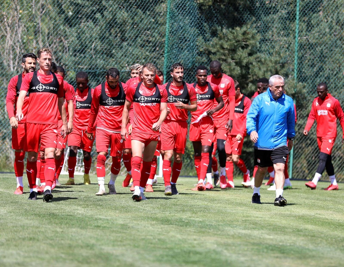 Sivasspor 29 Haziran\'da toplanıyor