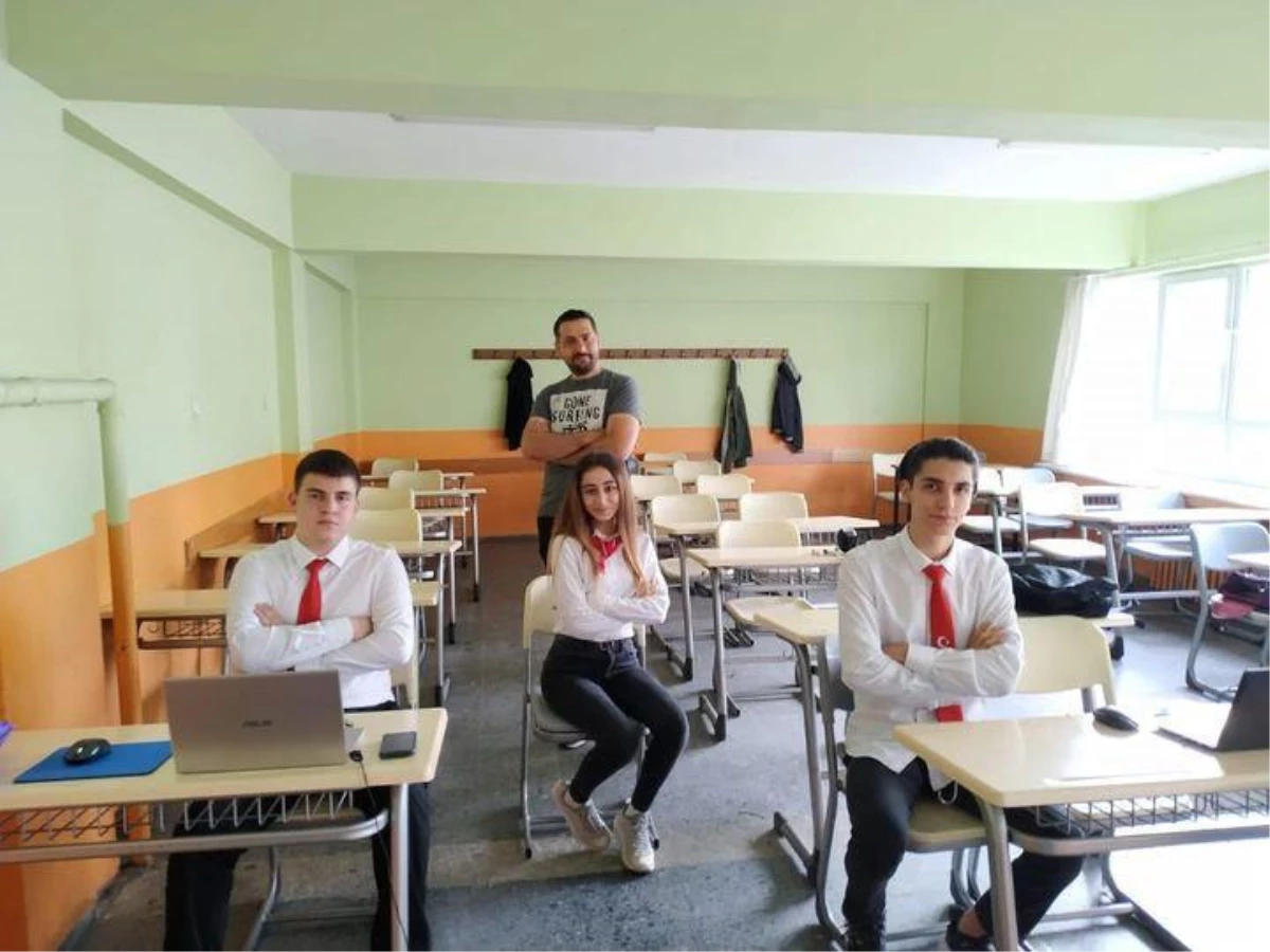 TÜBİTAK yarışmasında o okul Türkiye 2.si oldu