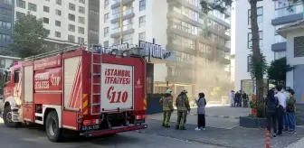 ÜMRANİYE'DE KAPALI OTOPARKTAKİ OTOMOBİL YANDI; SİTE SAKİNLERİ PANİK YAŞADI