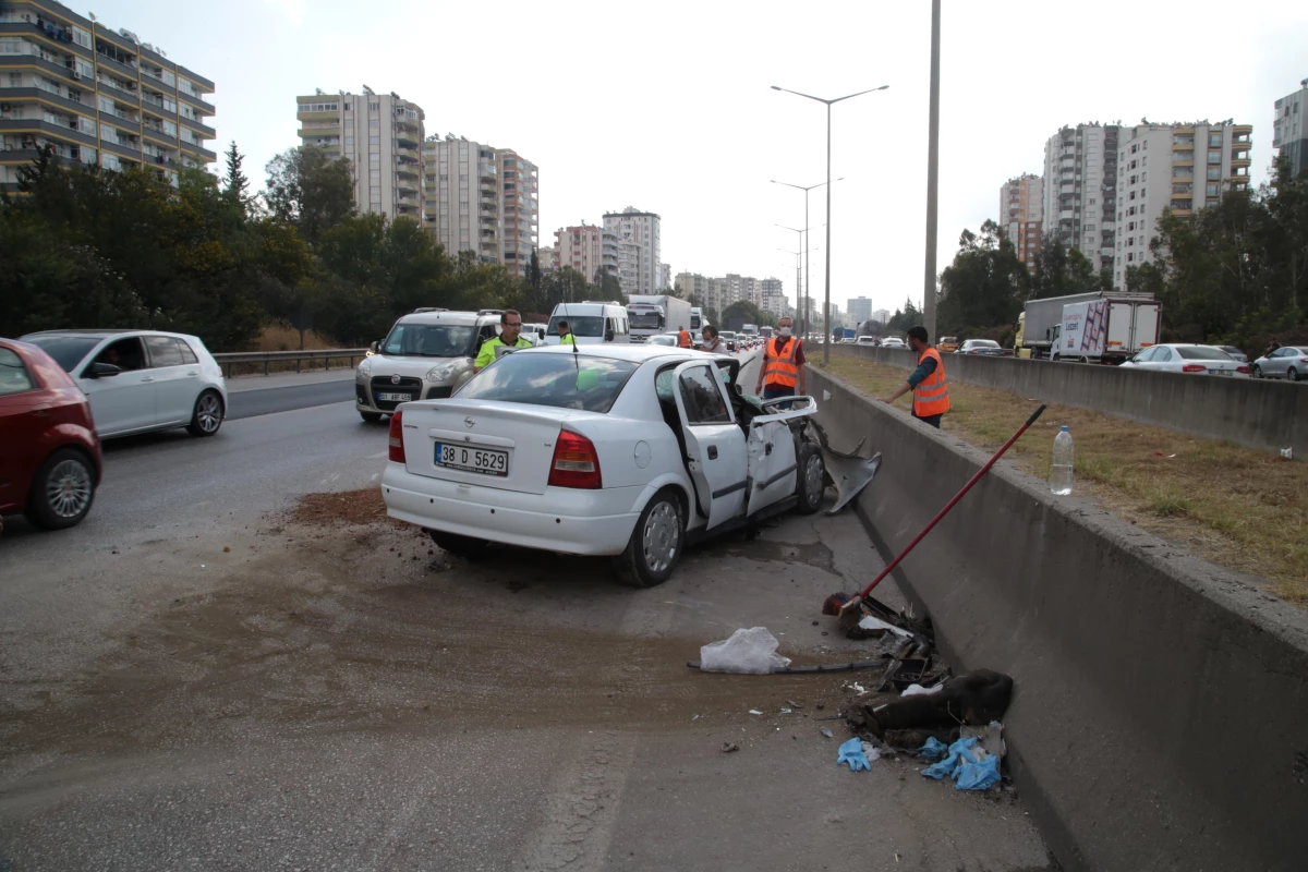 Trafik kazasında 3 ilçe milli eğitim müdürü ve 2 şube müdürü yaralandı