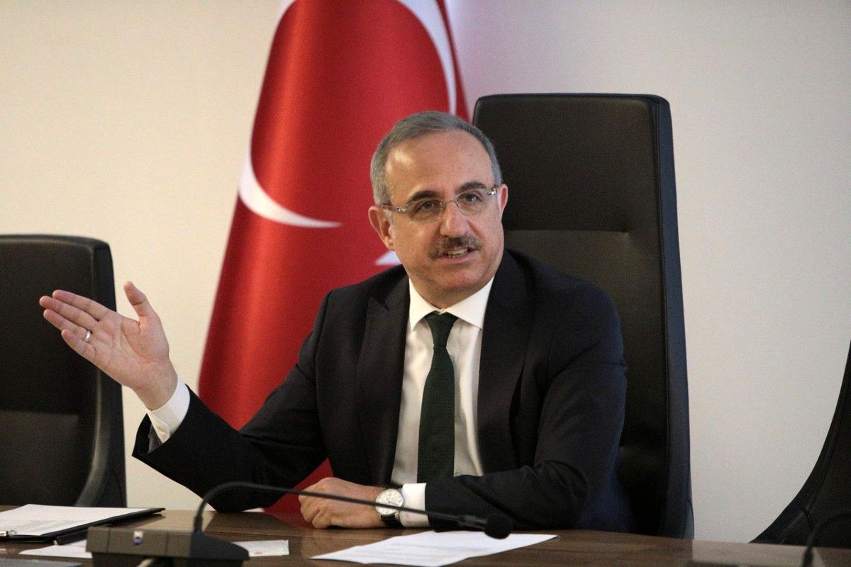 AK Parti İzmir İl Başkanı Sürekli\'den trafik ve 2. çevre yolu çıkışı