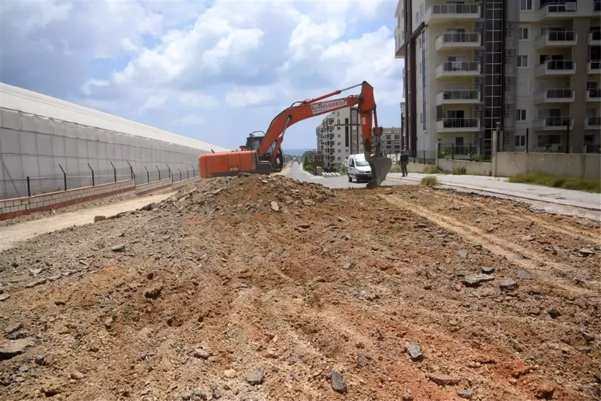 Alanya Belediyesi yol çalışmalarında yeni tekniğe geçti