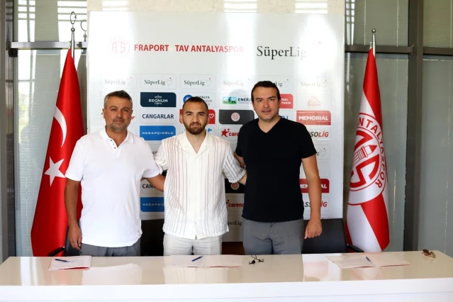 Antalyaspor, ümit milli futbolcu Erkan Eyibil'i transfer etti