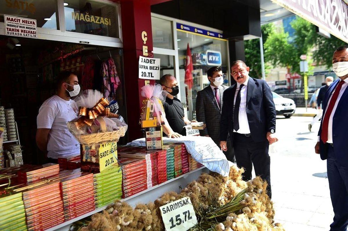 Başkan Vidinlioğlu, esnafın ve halkın sorunlarını dinledi
