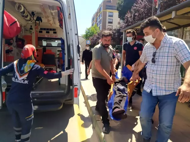 Bursa metrosunda korku dolu anlar...Şehrin metro hattını yarım saat kilitledi