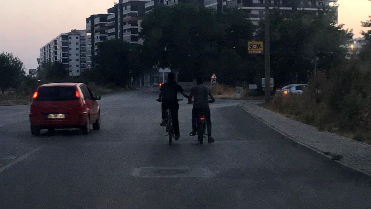 El ele tehlikeli yolculuk