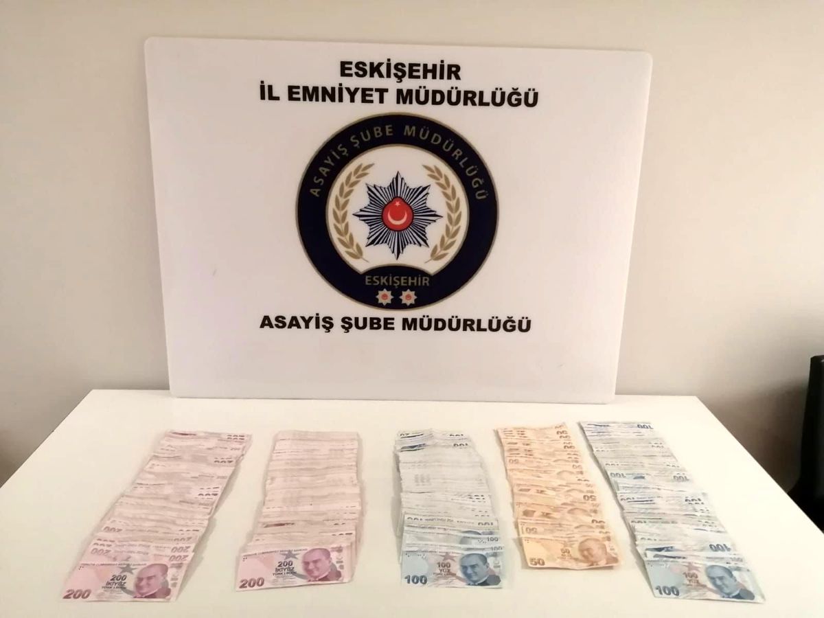 Eskişehir\'de dolandırdı, polisin titiz takibi sonucu aynı gün Ankara\'da yakalandı