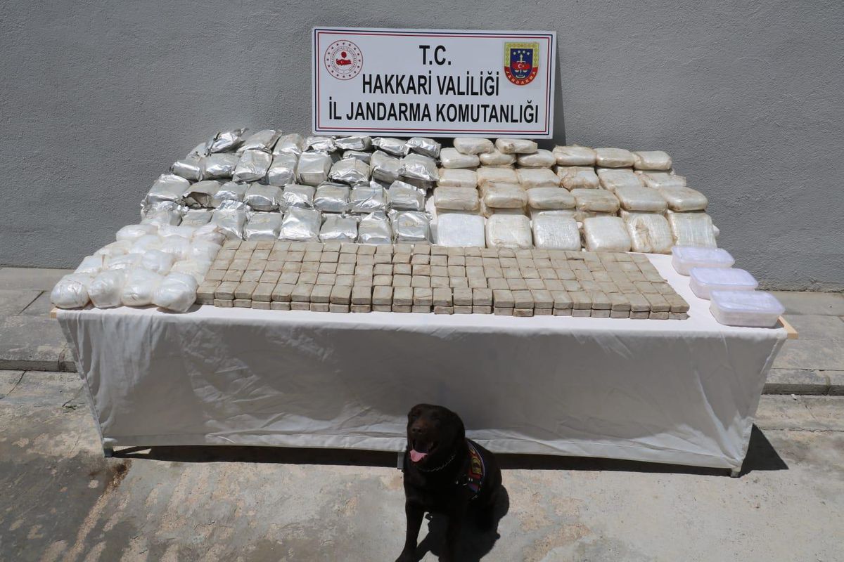 Hakkari\'de 163 kilogram eroin yakalandı
