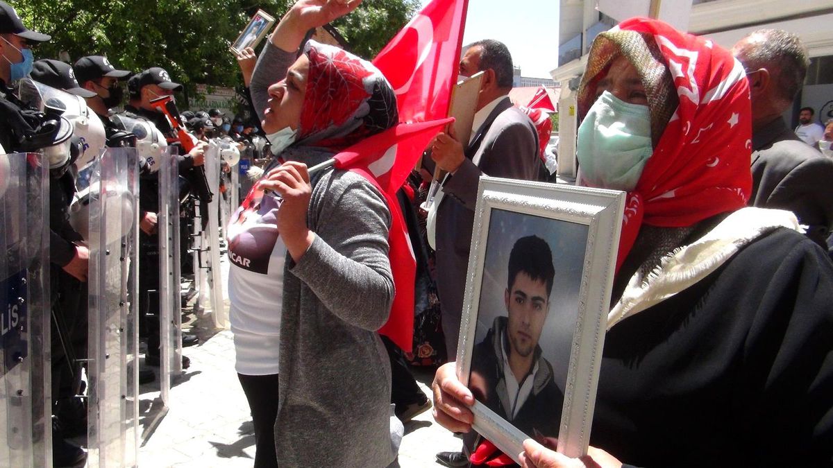 HDP, annelerin sesini müzikle bastırmaya çalıştı