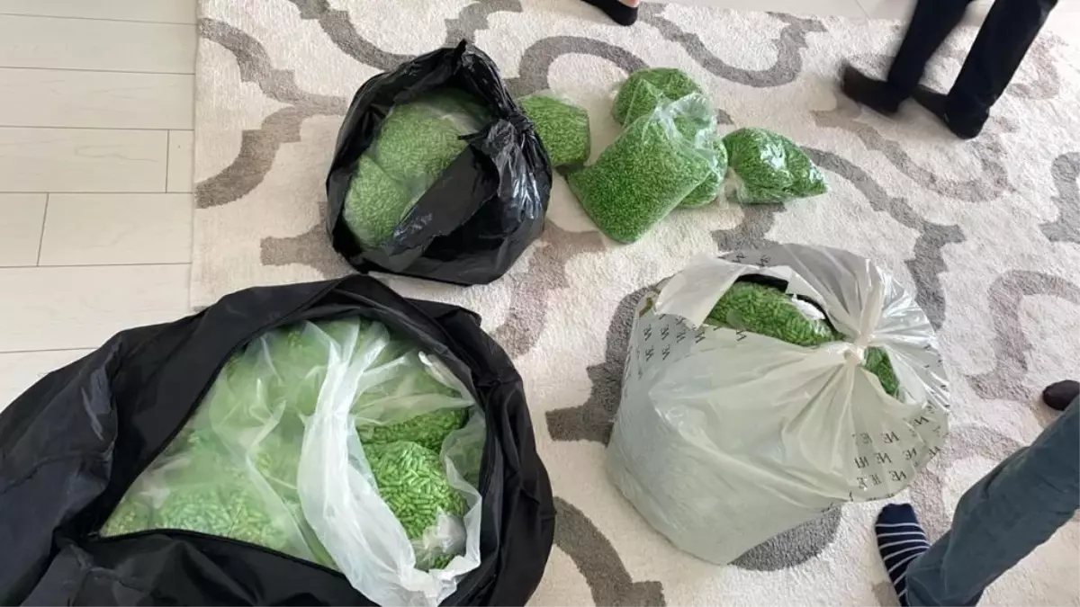 İstanbul kaçak ilaç operasyonu: 4 gözaltı